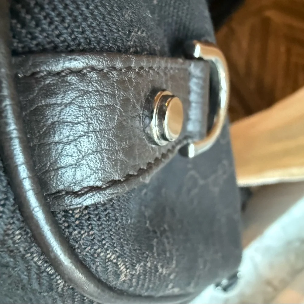 Like NEW. Authentic GUCCI ABBEY D RING CHOCOLATE GG CANVAS - Picture 5 of 12